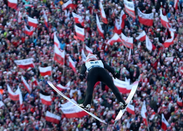 Drużynowy konkurs w Zakopanem: Polacy poza podium