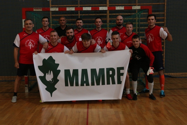 Turniej Wspólnot Chrześcijańskich w piłkę nożną [I DZIEŃ]