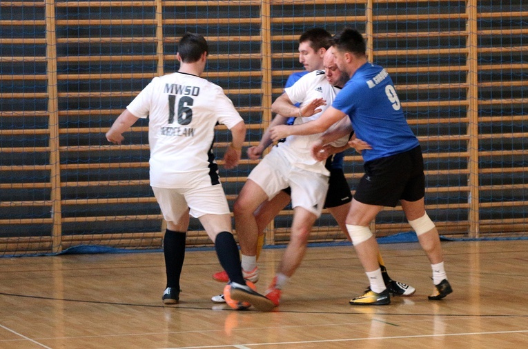 Turniej Wspólnot Chrześcijańskich w piłkę nożną [I DZIEŃ]