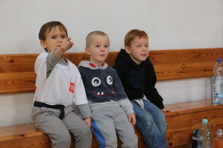 Turniej Wspólnot Chrześcijańskich w piłkę nożną [I DZIEŃ]