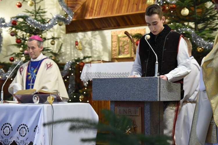 Bierzmowanie i jubileusz w Obidzy