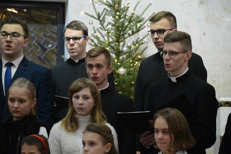 Koncert kolęd w kościele seminaryjnym