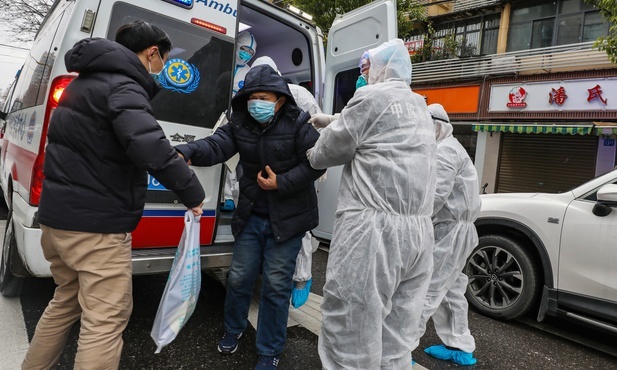 Chiny: Liczba śmiertelnych ofiar koronawirusa wzrosła