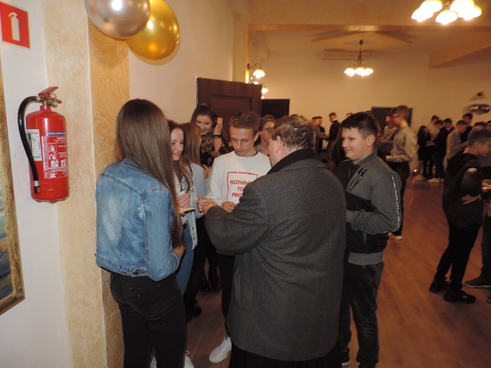 Dekanalnie w Borzęcinie