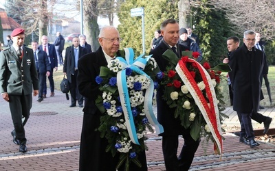 Prezydent Izraela: Chcielibyśmy dziś podać rękę narodowi polskiemu