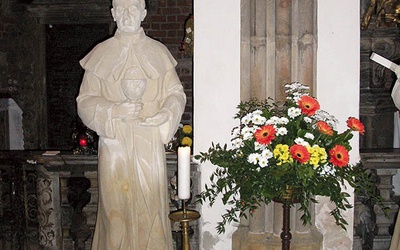 Figura św. Zygmunta znajduje się m.in. na południowej wieży katedry wrocławskiej. Zanim tam trafiła w 2010 r., można było ją obejrzeć we wnętrzu świątyni.