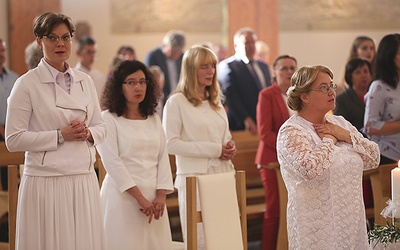 ▲	Uroczyste śluby pani Izabeli w sandomierskiej parafii.