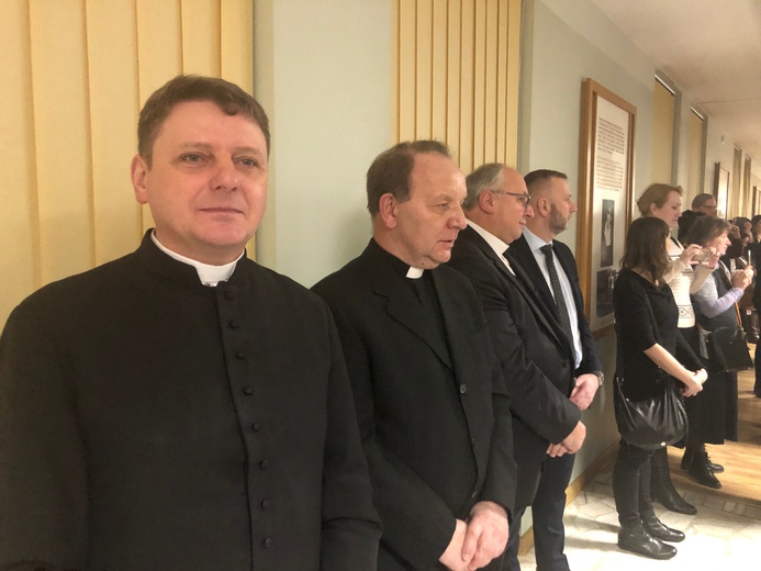 Bp Piotr Greger modlił się w intencji byłych więźniów Auschwitz