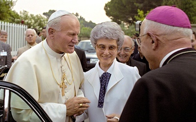 Jan Paweł II z wizytą w Międzynarodowym Centrum Ruchu Focolari  w Rocca di Papa,  19 sierpnia 1984 r.