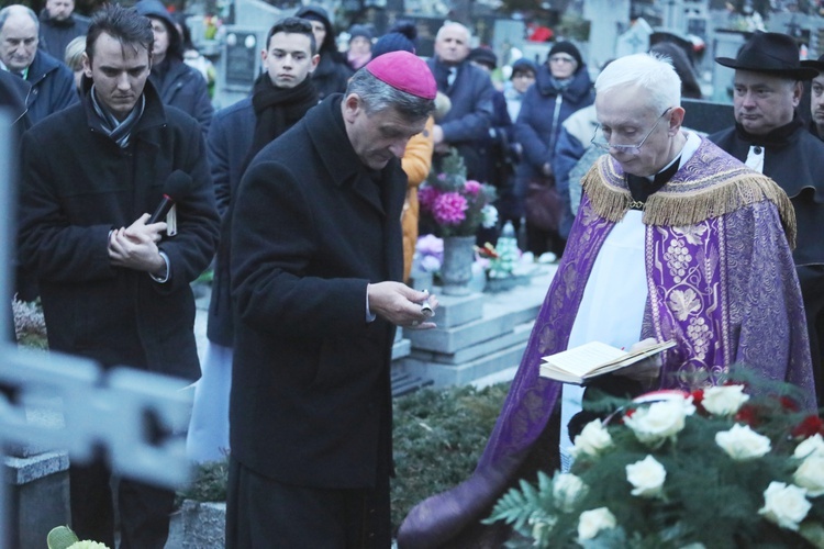 Ostatnie pożegnanie śp. Stefana Jakubowskiego, budowniczego kaplicy na Groniu Jana Pawła II