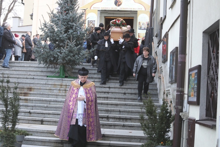 Ostatnie pożegnanie śp. Stefana Jakubowskiego, budowniczego kaplicy na Groniu Jana Pawła II