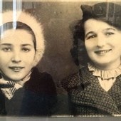 Rudnik nad Sanem, Centrum Wikliniarstwa. Jetta Kogel (z lewej) - zamordowana. Obok jej przyjaciółka Julie Osetek.