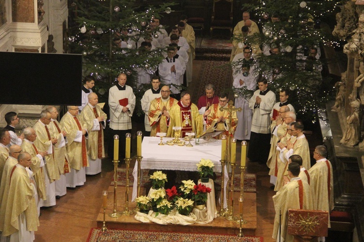 Tarnów. Nowi kanonicy w rocznicę poświęcenia katedry