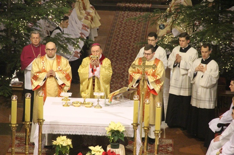 Tarnów. Nowi kanonicy w rocznicę poświęcenia katedry