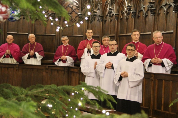 Tarnów. Nowi kanonicy w rocznicę poświęcenia katedry