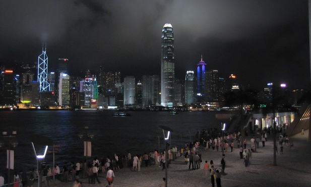 Setki ludzi z dotkniętej koronawirusem prowincji Hubei chciały wjechać do Hongkongu