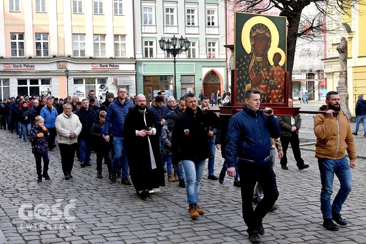 Lutowy męski różaniec