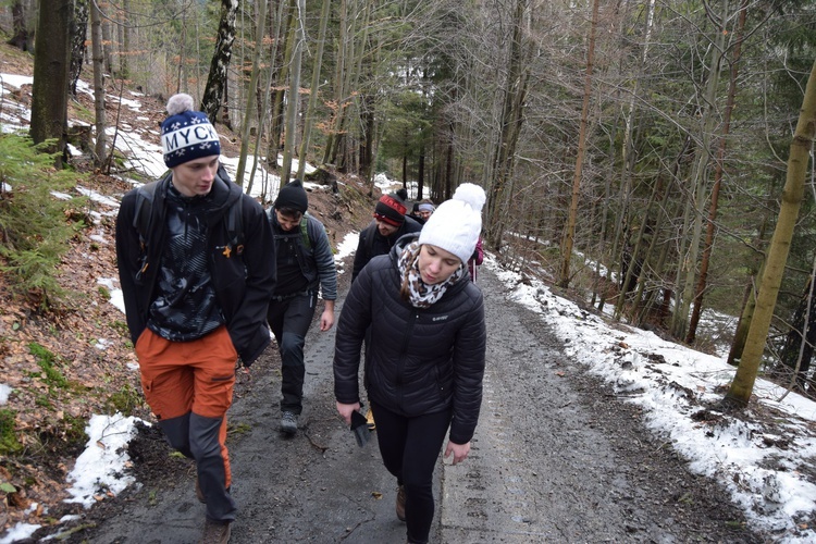 Towarzystwo Ciemnych Typów w górach 