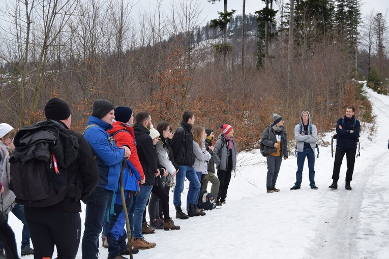 Towarzystwo Ciemnych Typów w górach 