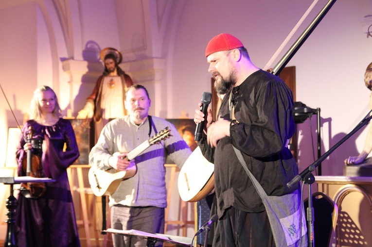 II Charytatywny Bal Karnawałowy u św. Jadwigi w Trzebnicy