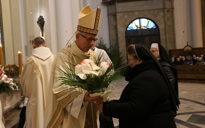 Abp W. Skworc do osób konsekrowanych: Dzięki wam słowo Boże również w XXI wieku staje się faktem