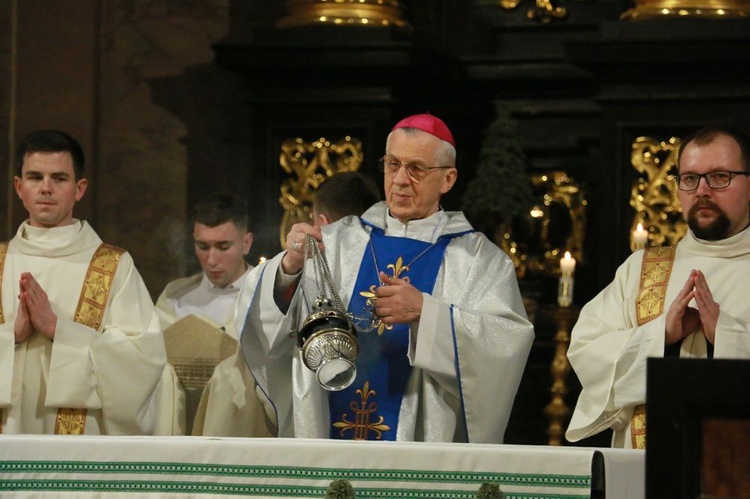 Bp Mieczysław Cisło 2 lutego świętuje rocznicę sakry biskupiej.