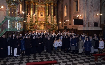 W dorocznym spotkaniu wzięło udział około 100 osób życia konsekrowanego z domów zakonnych z terenu diecezji radomskiej.