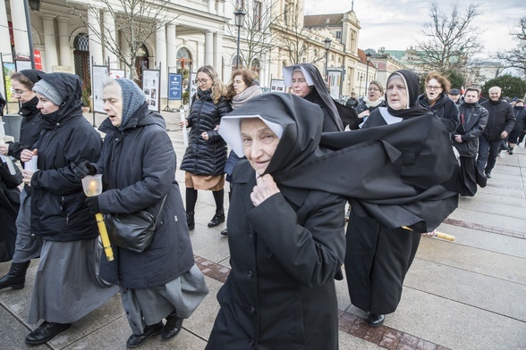 Dzięki wam jest jaśniej i cieplej