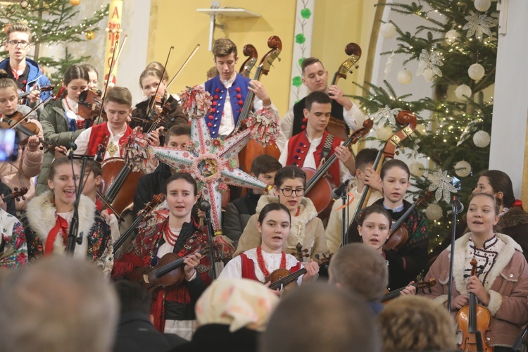 Polsko-słowackie kolędowanie Związku Podhalan w Ujsołach - 2020