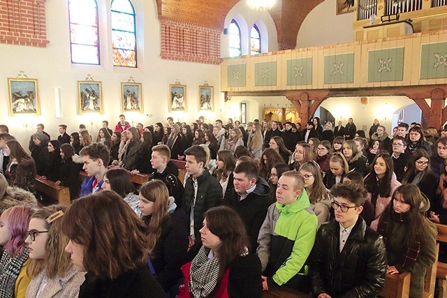 Salezjańskie liceum wychowało już dwa pokolenia młodych lubinian.