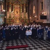 ▲	W dorocznym spotkaniu wzięło udział około 100 osób konsekrowanych z domów zakonnych z terenu diecezji radomskiej. 