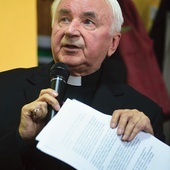 – Wstawiennictwo świętych jest potrzebne – mówi ks. Władysław Nowak.
