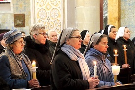 W diecezji płockiej posługuje 19 zgromadzeń zakonnych.