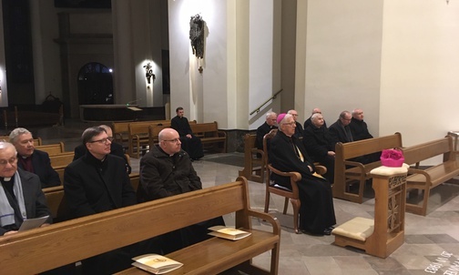 Abp Skworc do kanoników: Powierzam wam troskę o Kościół duchowy