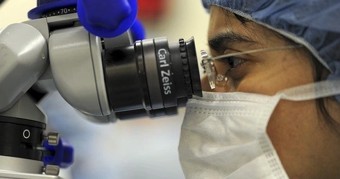 Chiny: Zmarł lekarz, który ostrzegał przed epidemią koronawirusa