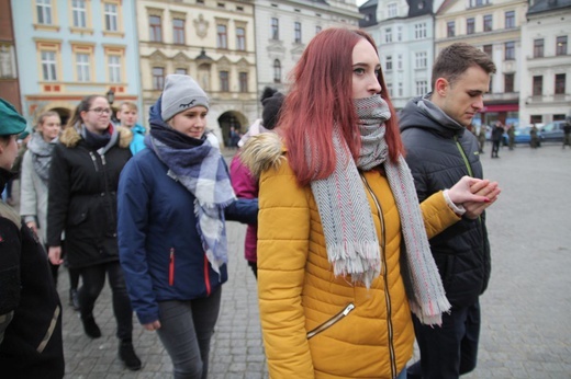 7. Polonez maturzystów z "Szybina" na cieszyńskim rynku - 2020