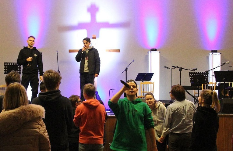 "Muode Koty" i Michał PAX Bukowski w Wilkowicach