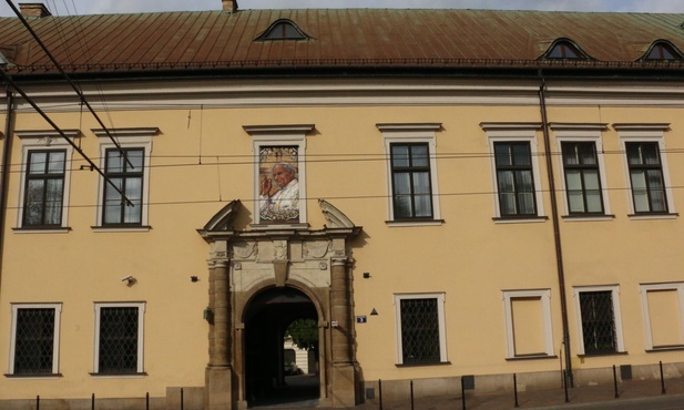 "Jesteś księdzem, więc musisz być wrogiem"