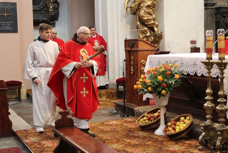 Pachnący jabłkami odpust ku czci św. Doroty