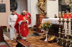 Owoce i kwiaty z niebieskich ogrodów. Odpust ku czci św. Doroty