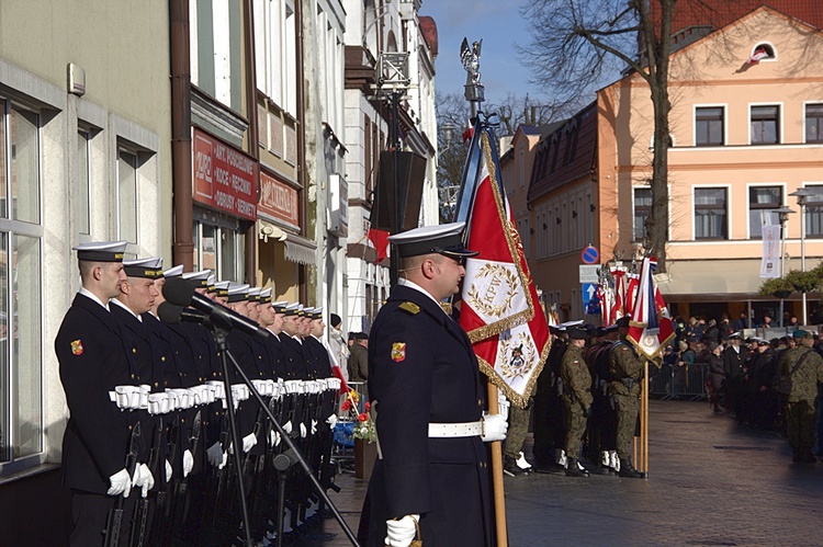 Prezydent RP odsłonił pamiątkowe tablice w Pucku cz. 1