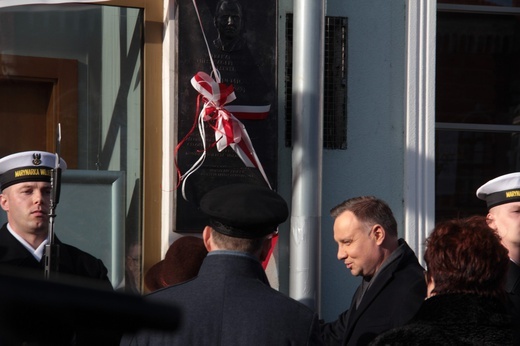 Prezydent RP odsłonił pamiątkowe tablice w Pucku cz. 2