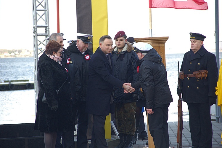 Prezydent Andrzej Duda w puckim porcie