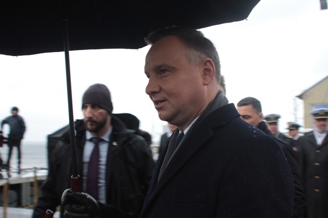 Prezydent Andrzej Duda w puckim porcie