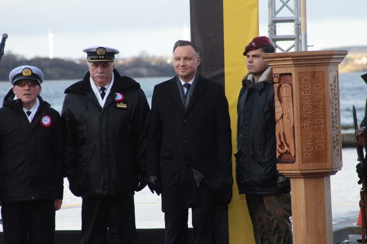 Prezydent Andrzej Duda w puckim porcie