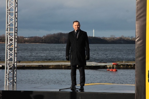 Prezydent Andrzej Duda w puckim porcie