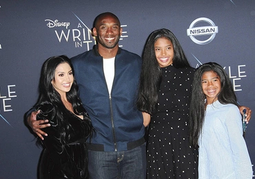 Kobe Bryant z żoną Vanessą i córkami Natalią i Gianną