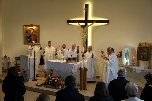 Rybnik - abp Skworc w szpitalu w Światowy Dzień Chorego