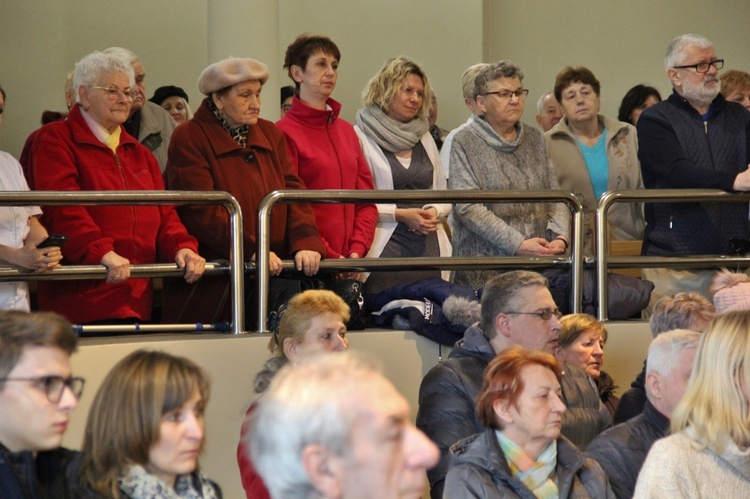 Rybnik - abp Skworc w szpitalu w Światowy Dzień Chorego