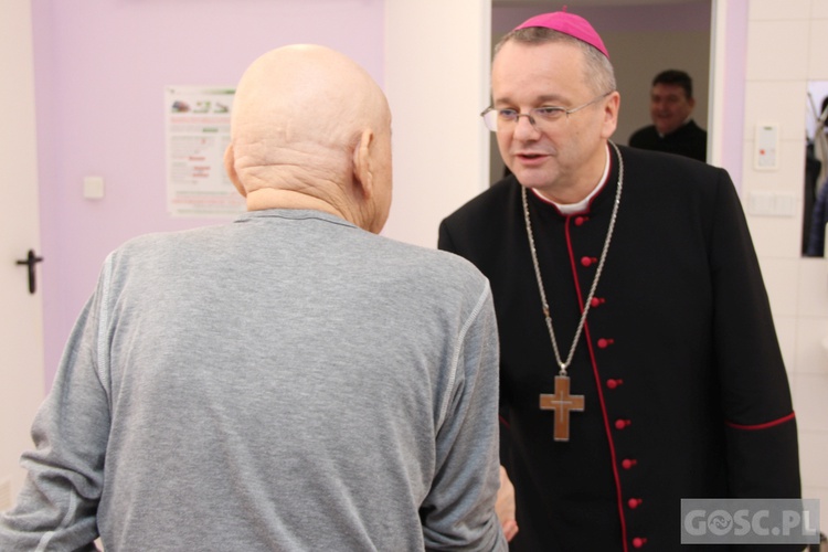 W Światowy Dzień Chorego bp Tadeusz Lityński odwiedził szpital w Torzymiu